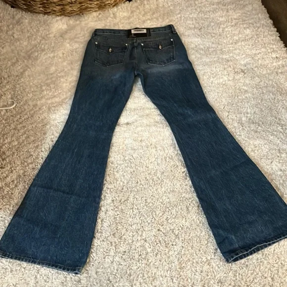 Cynthia Rowley - Picture 2 of 3